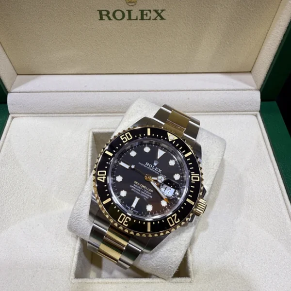 Rolex Sea-Dweller Yellow Gold Oystersteel Black 126603 - Top view