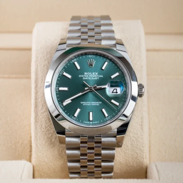 In Box 1 - 126300 Green datejust 41 Jubilee Smooth Bezel