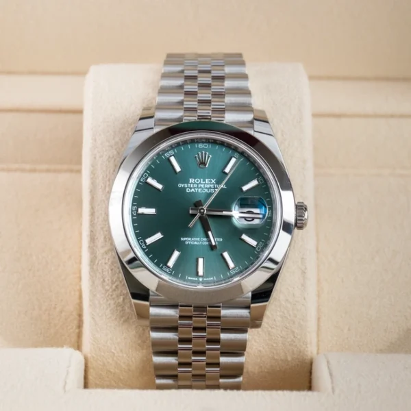 In Box 2 - 126300 Green datejust 41 Jubilee Smooth Bezel