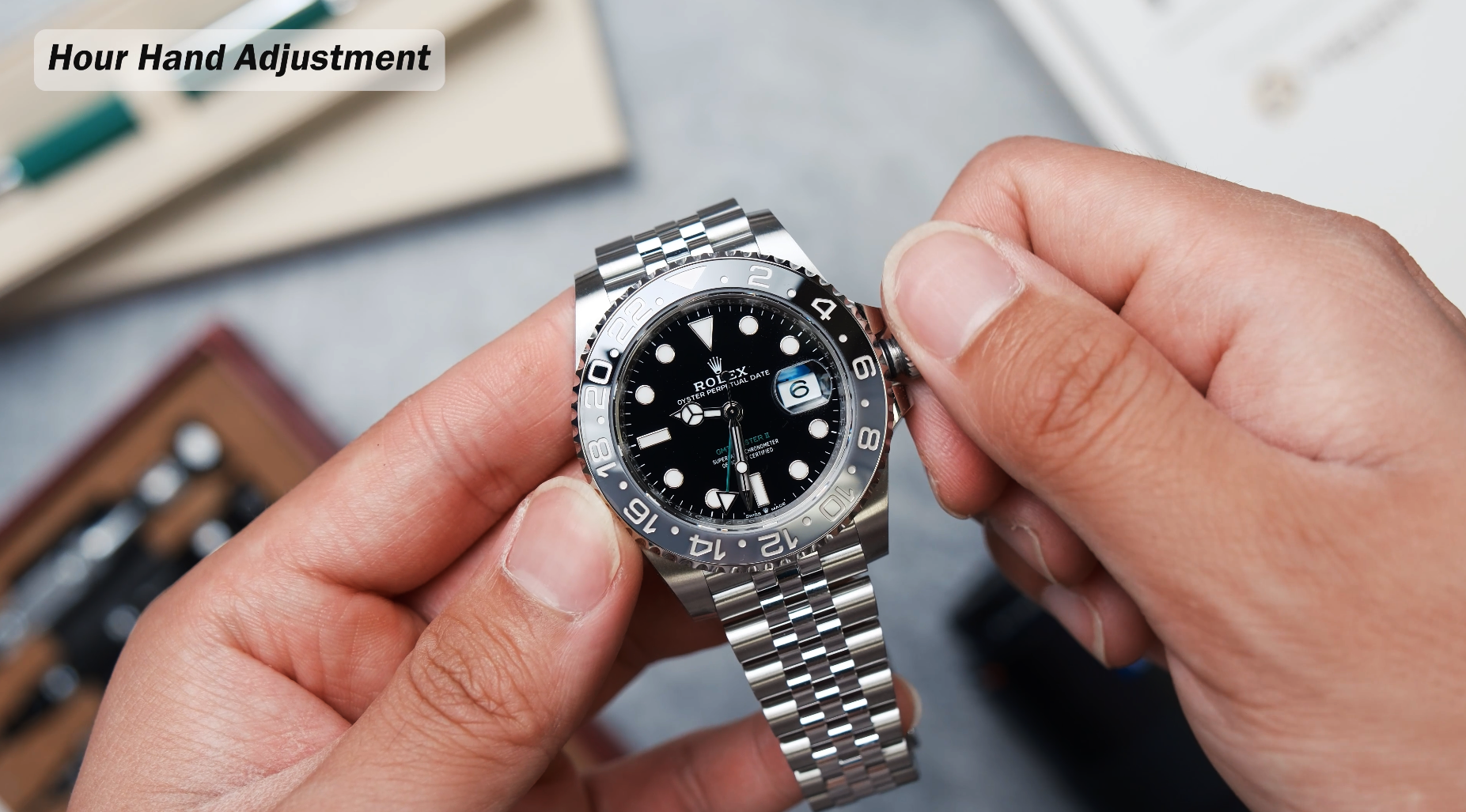 Adjusting time on the Rolex GMT Master Bruce Wayne with reference 126710GRNR