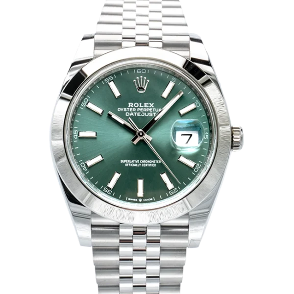 rolex-datejust-41-green-index-dial-jubilee-126300-close-front-650x650