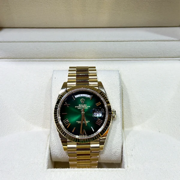 2024 Rolex Day-Date 40 NEW RELEASE Green Ombré Roman Dial Yellow Gold 228238 - Front