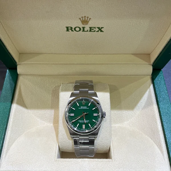 Rolex Oyster Perpetual 36 Green Dial Oystersteel 126000 - Front