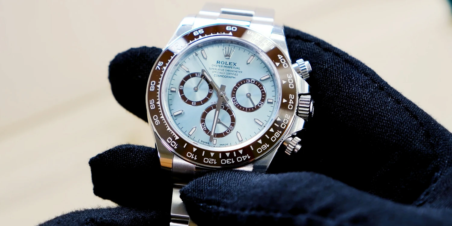 rolex platinum daytona ice blue dial 126506 in hand