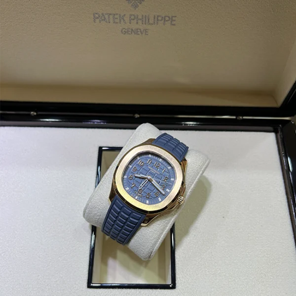 2024 Patek Philippe Aquanaut Travel Time NEW RELEASE Opaline Blue and Gray Dial 38.8mm Rose Gold 5269R-001 - Top view