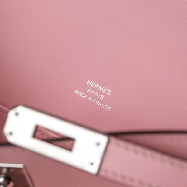 Hermès Kelly Pochette Rose Sakura Swift Palladium Hardware - Hermes logo