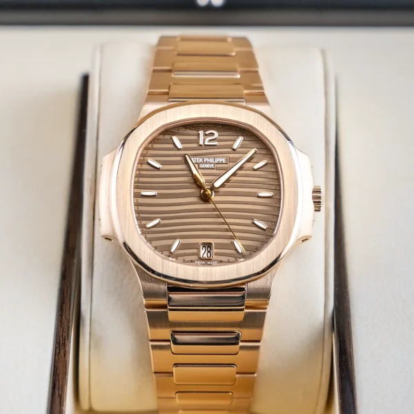 In Box - Patek Philippe Nautilus 7118 1R Rose Gold Champagne Lady