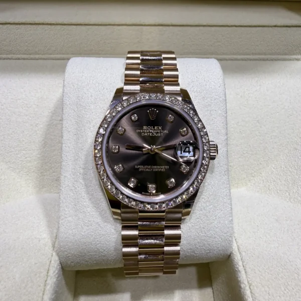 Rolex Datejust 31 Chocolate Diamond Rose Gold 278285RBR – 2022 Pre-owned - Close front