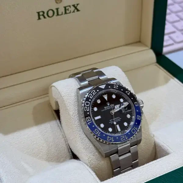 Rolex GMT Master II Batman Oyster 126710BLNR - 2024 Pre-owned - Side
