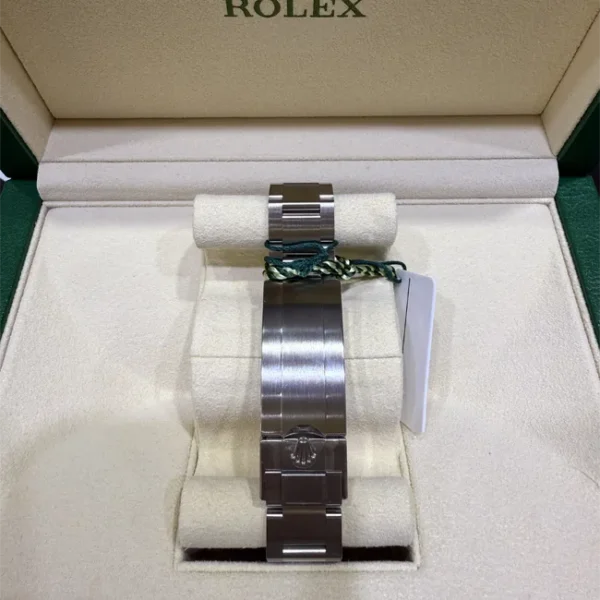Rolex Black Submariner Date 116610LN - 2020 Unworn - Bracelet